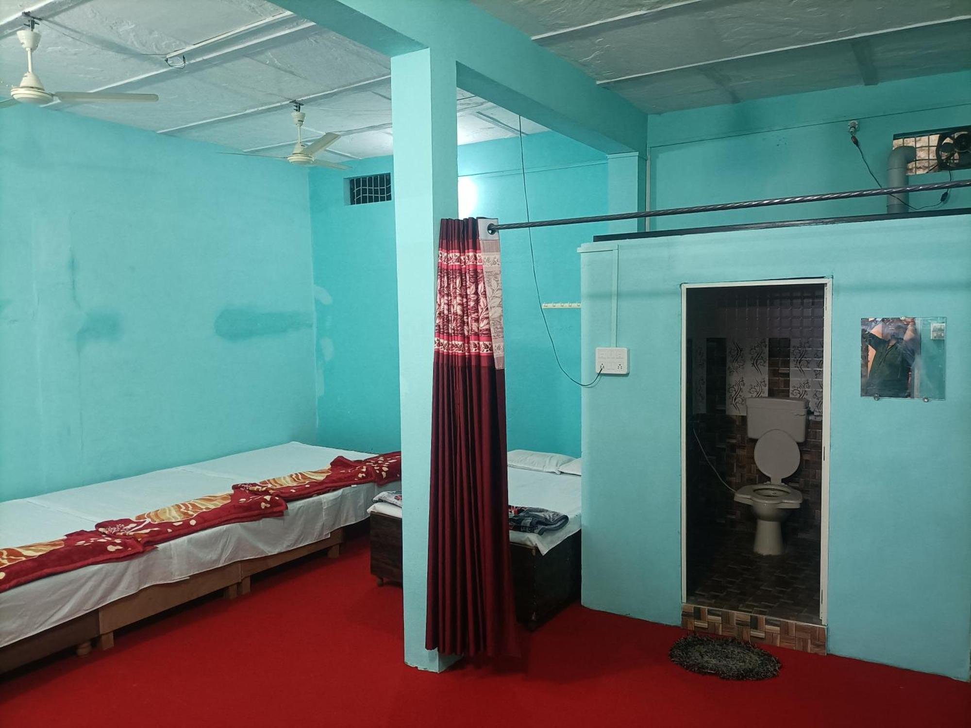 Shri Gamya Guest House Udždžain Exteriér fotografie
